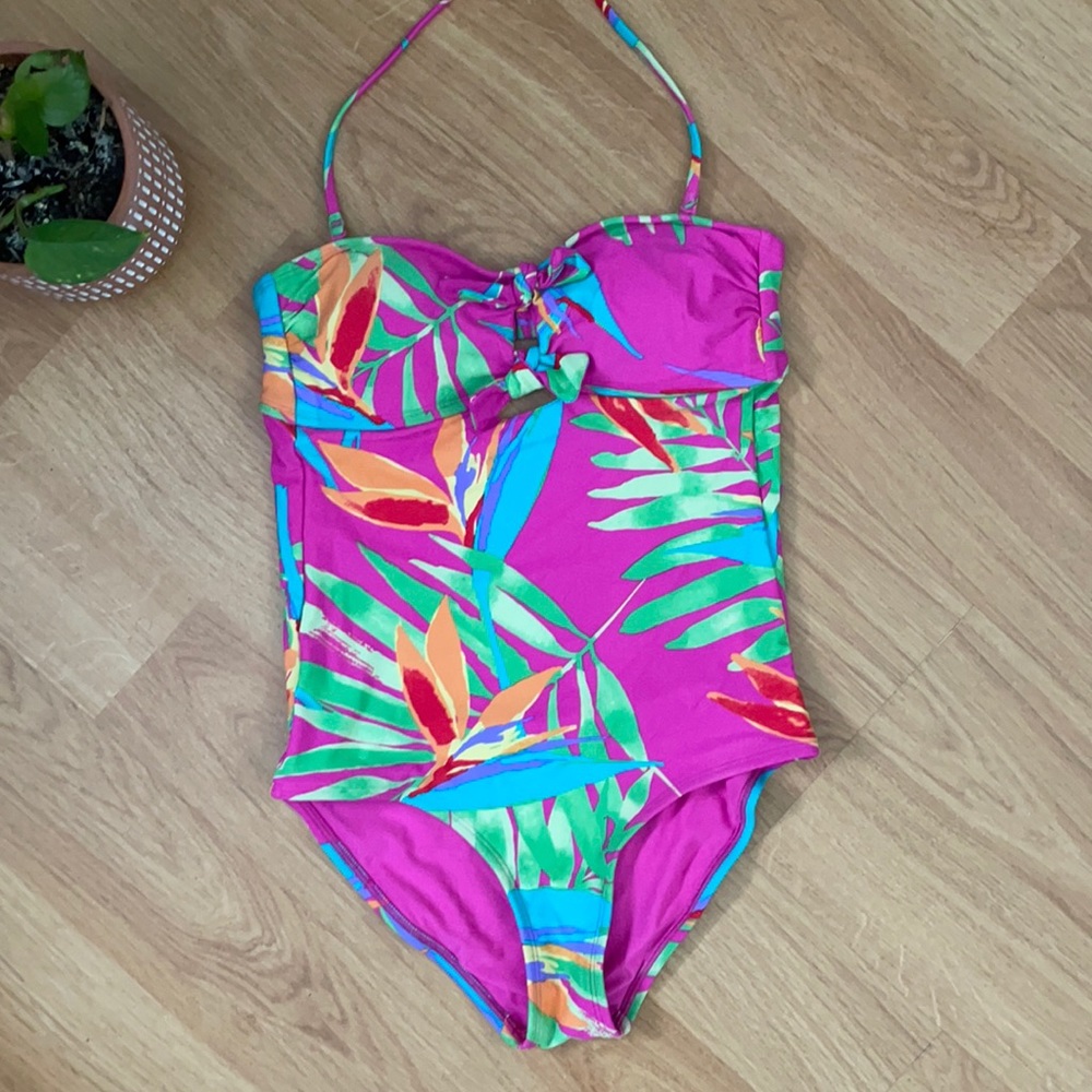 Arie XS one piece swimsuit